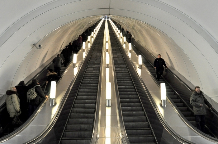 La estación de metro de Arsenalna en Kyiv se considera la más profunda del mundo (105 m)